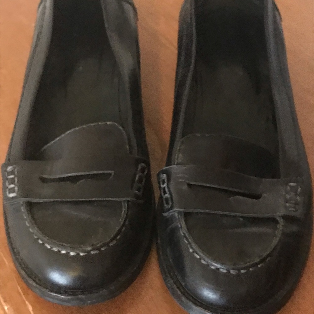 MOCASSINS SIZE 40-40.5 (size 10-10.5)